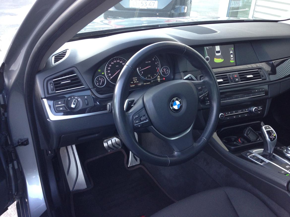 BMW F10 523i 3,0 SOLGT billede 5