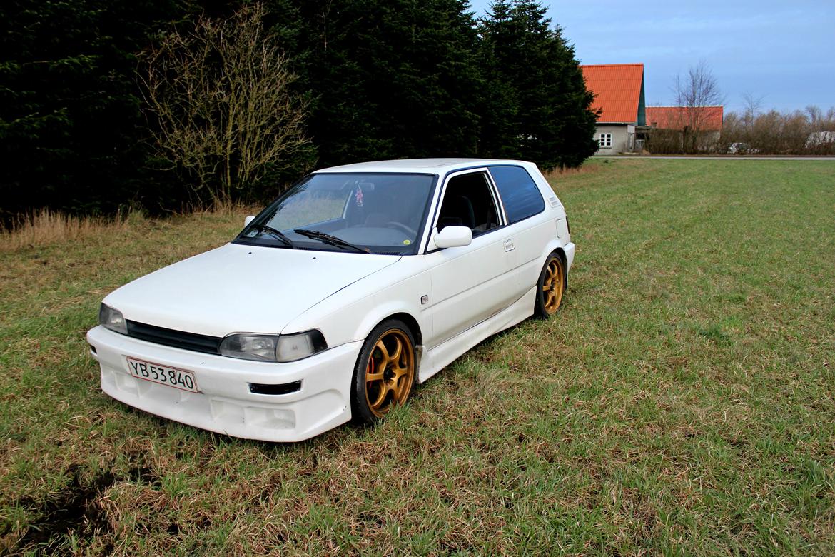 Toyota Corolla E9 billede 1