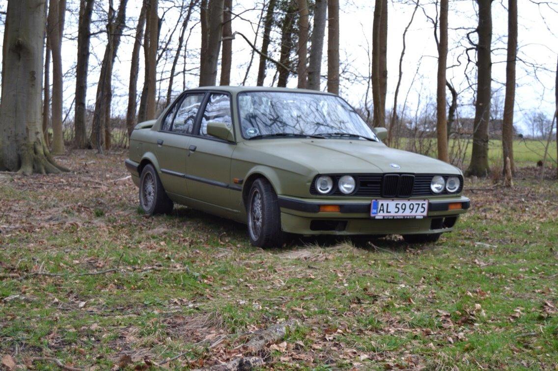 BMW E30 billede 1