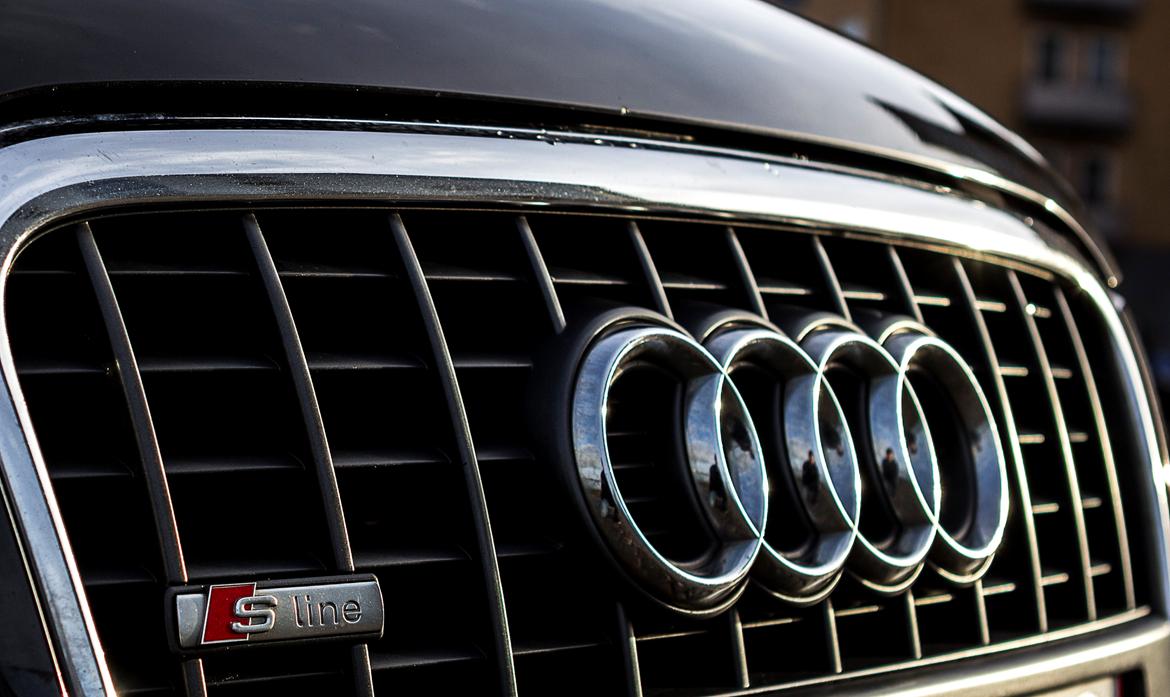 Audi A4 2,0T S-line <SOLGT> billede 7