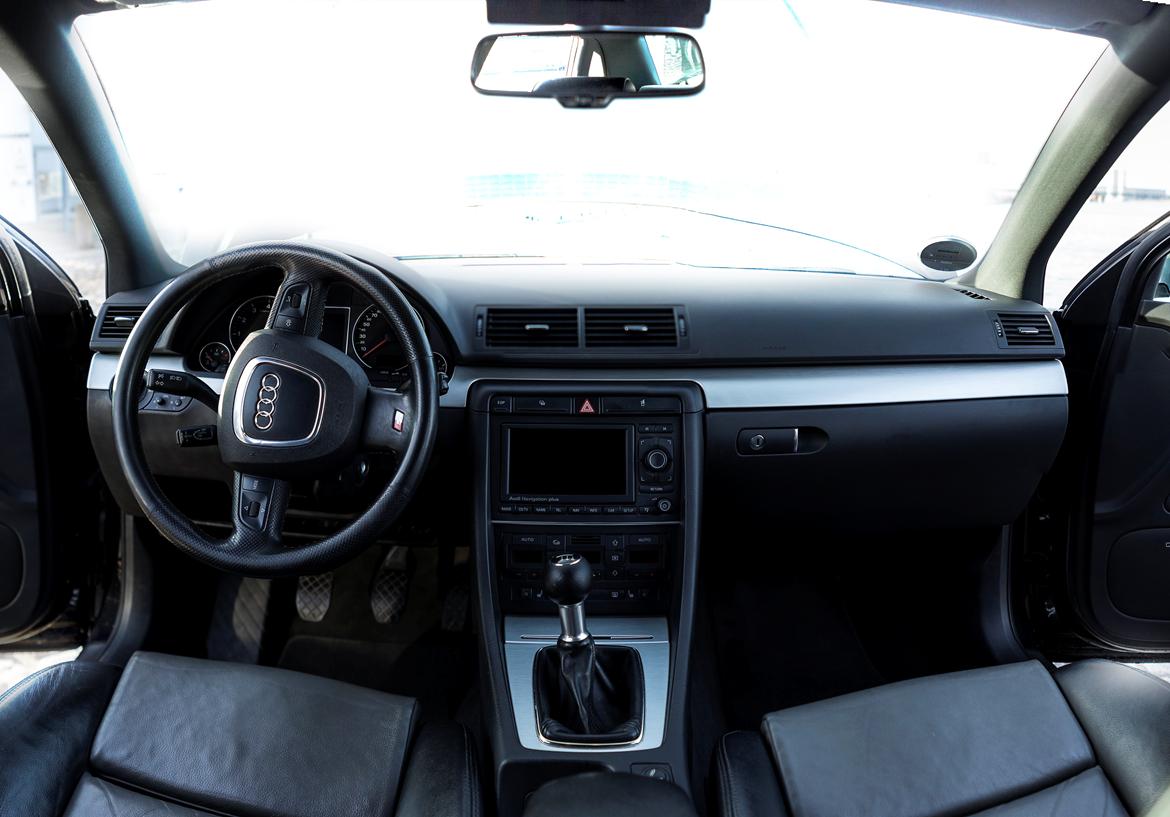 Audi A4 2,0T S-line <SOLGT> billede 14