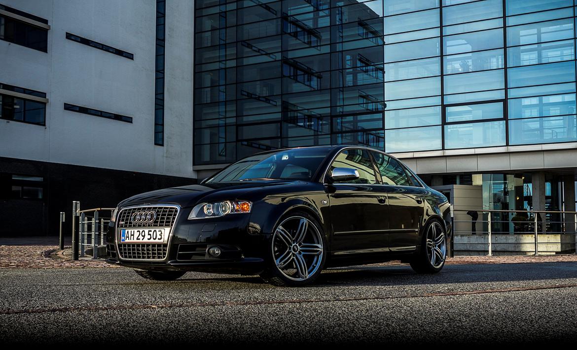 Audi A4 2,0T S-line <SOLGT> billede 1