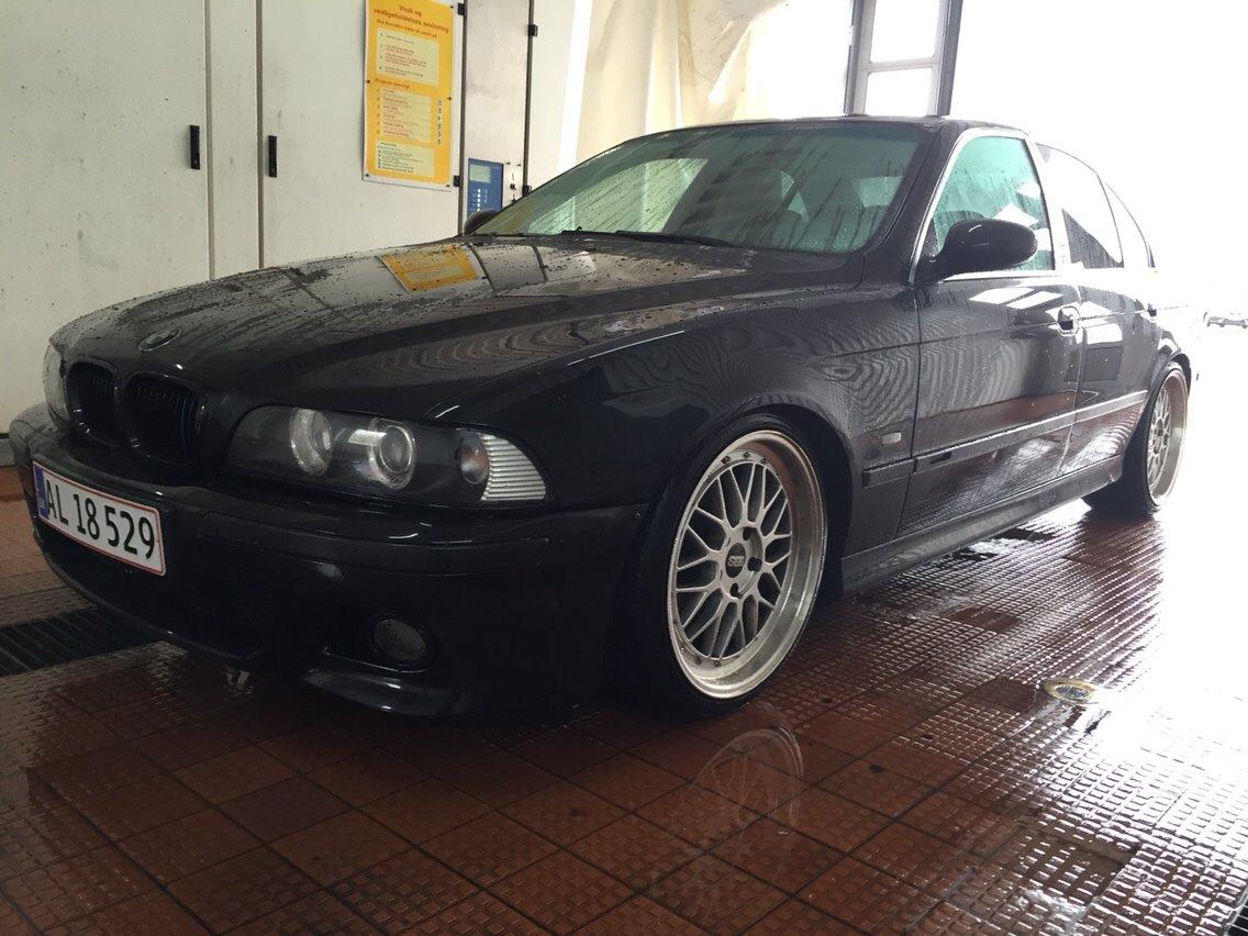 BMW E39 520i billede 1