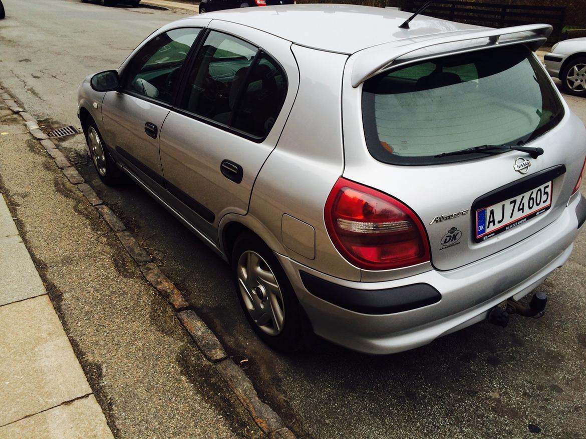 Nissan Almera Comfort  med TwinCam ( Tidl Bil ) billede 2