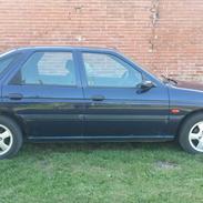 Ford Escort 1.6 16v CLX 5d