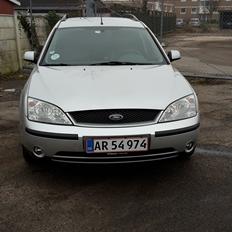 Ford Mondeo 2,6 V6 Ghia st.car