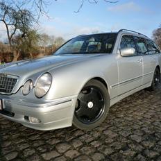 Mercedes Benz E 270 CDI Aut. Elegance stationcar. SOLGT.