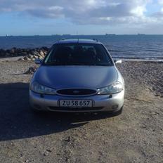 Ford Mondeo 2,0 16v GLX