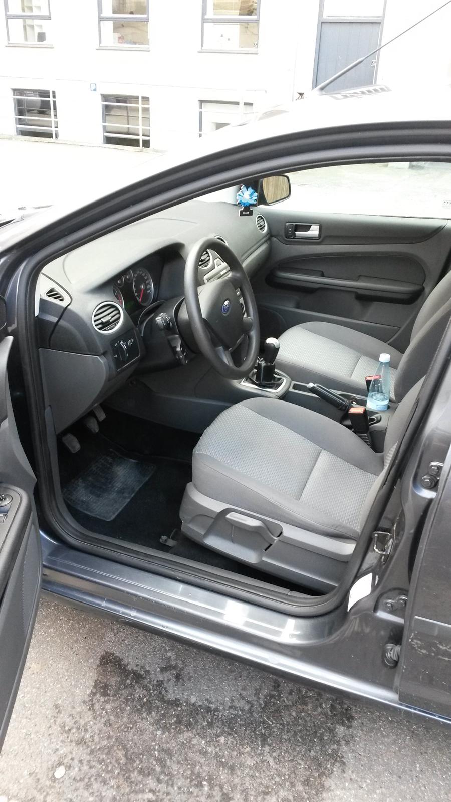 Ford Focus II Sedan billede 10