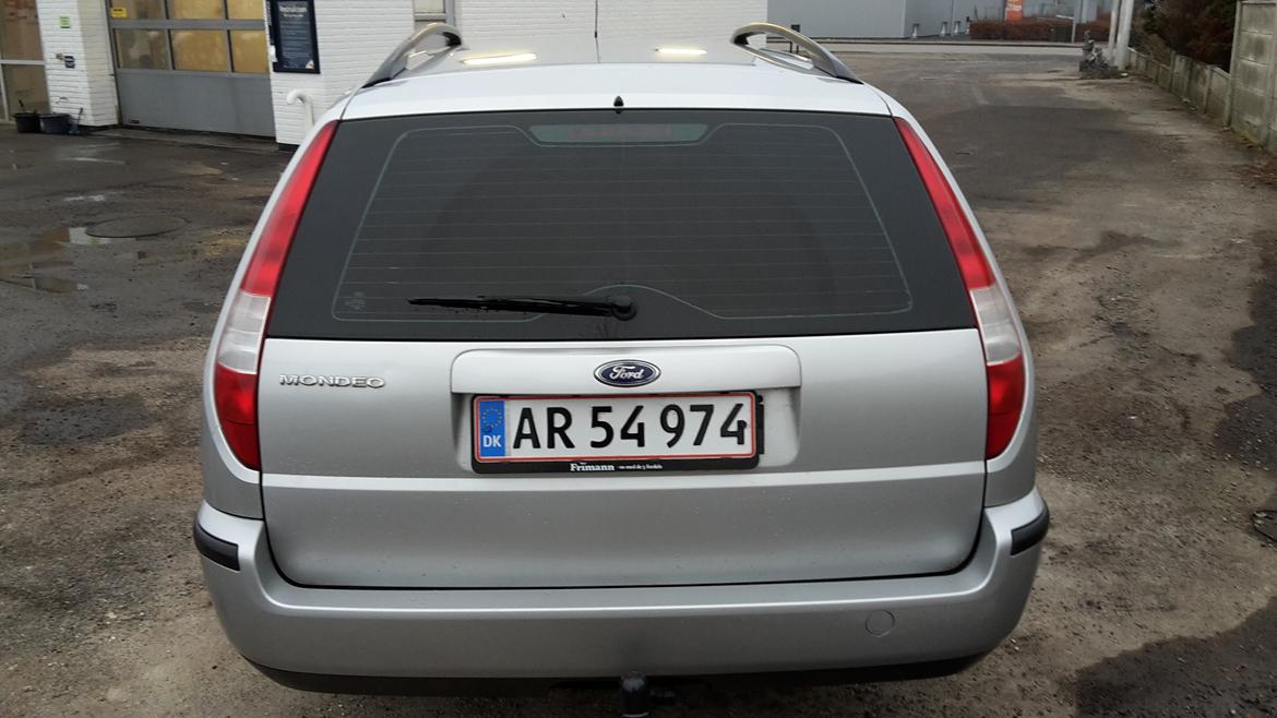 Ford Mondeo 2,6 V6 Ghia st.car billede 5