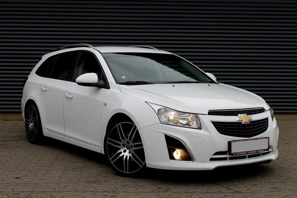 Chevrolet Cruze 2.0 Stationcar - Billedet er faktisk fra forhandleren, som brugte dette billede da 2013 modellen kom, så man ser den indimellem som "modelfoto" billede 1