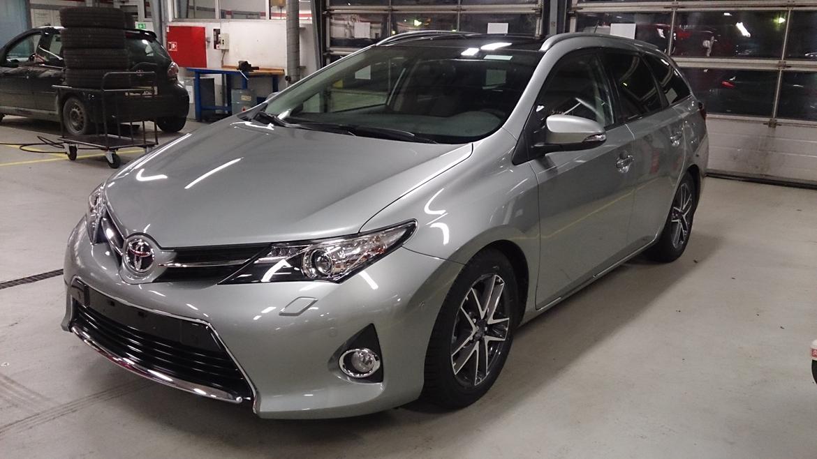 Toyota Auris Touring Sports T2 Premium Comfort Skyview 1G billede 5