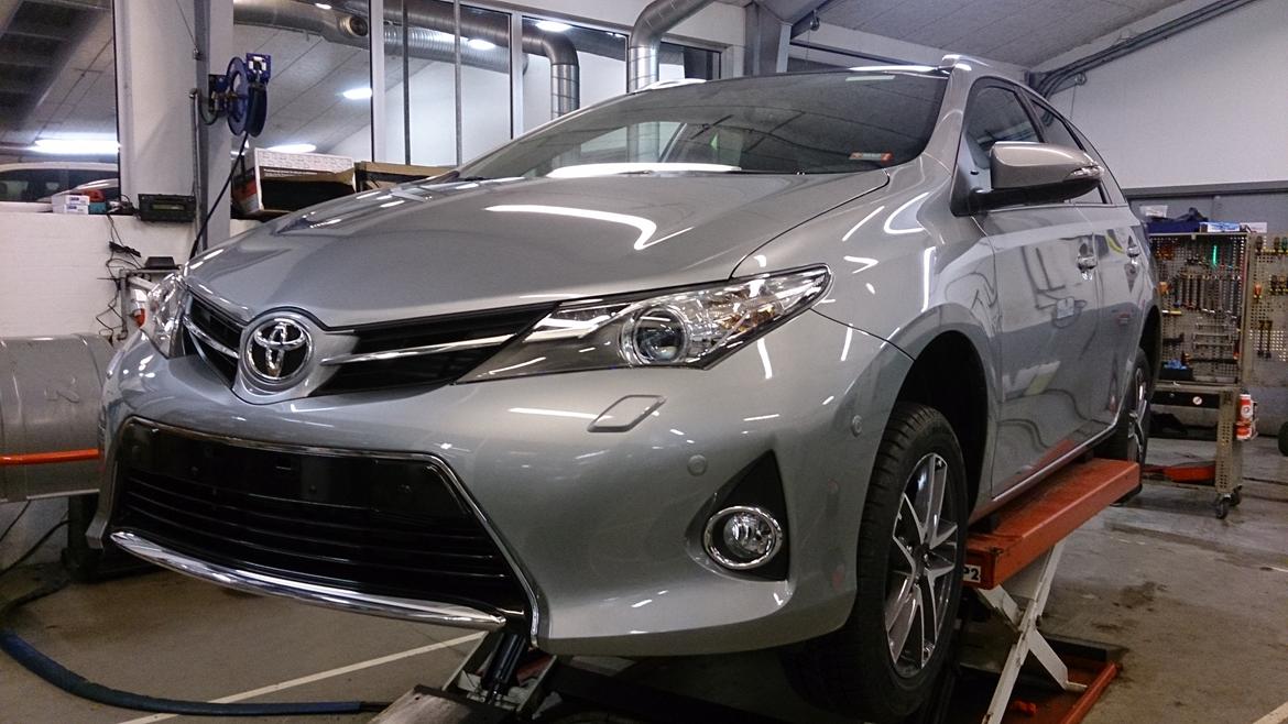 Toyota Auris Touring Sports T2 Premium Comfort Skyview 1G billede 7