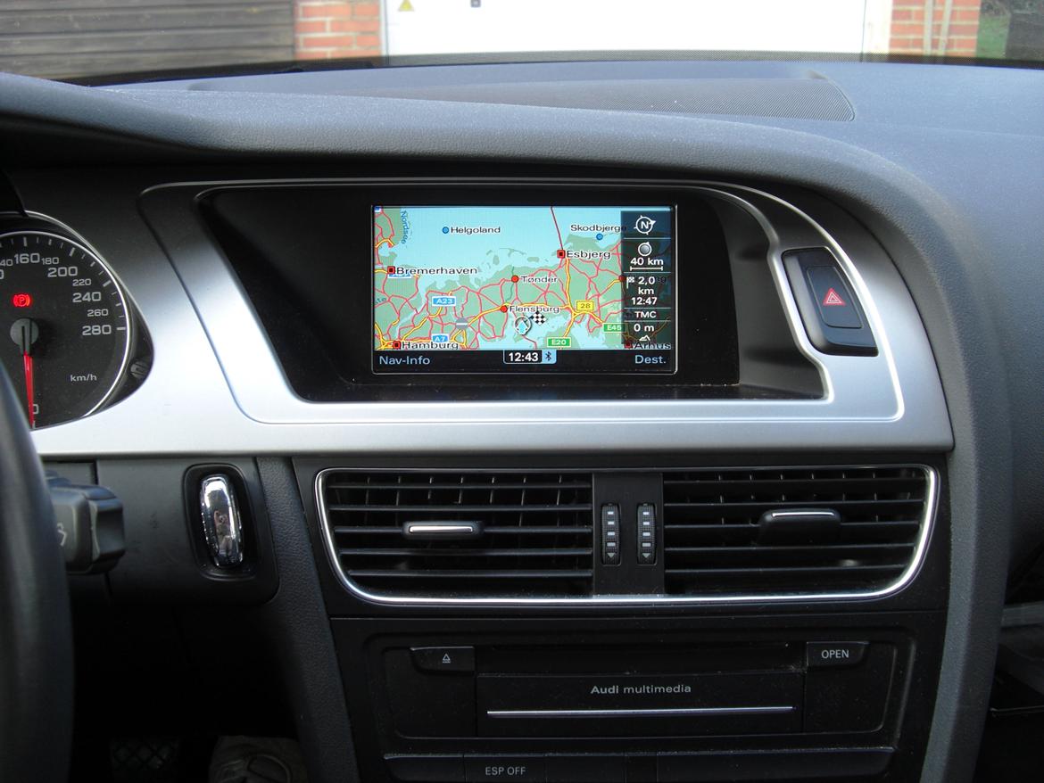 Audi A4 2,0 TDI - Sedan (B8/8K2) billede 8