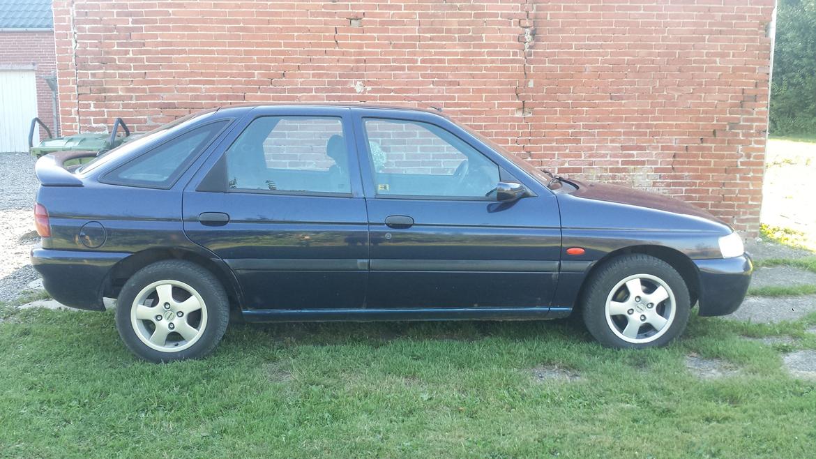 Ford Escort 1.6 16v CLX 5d billede 3