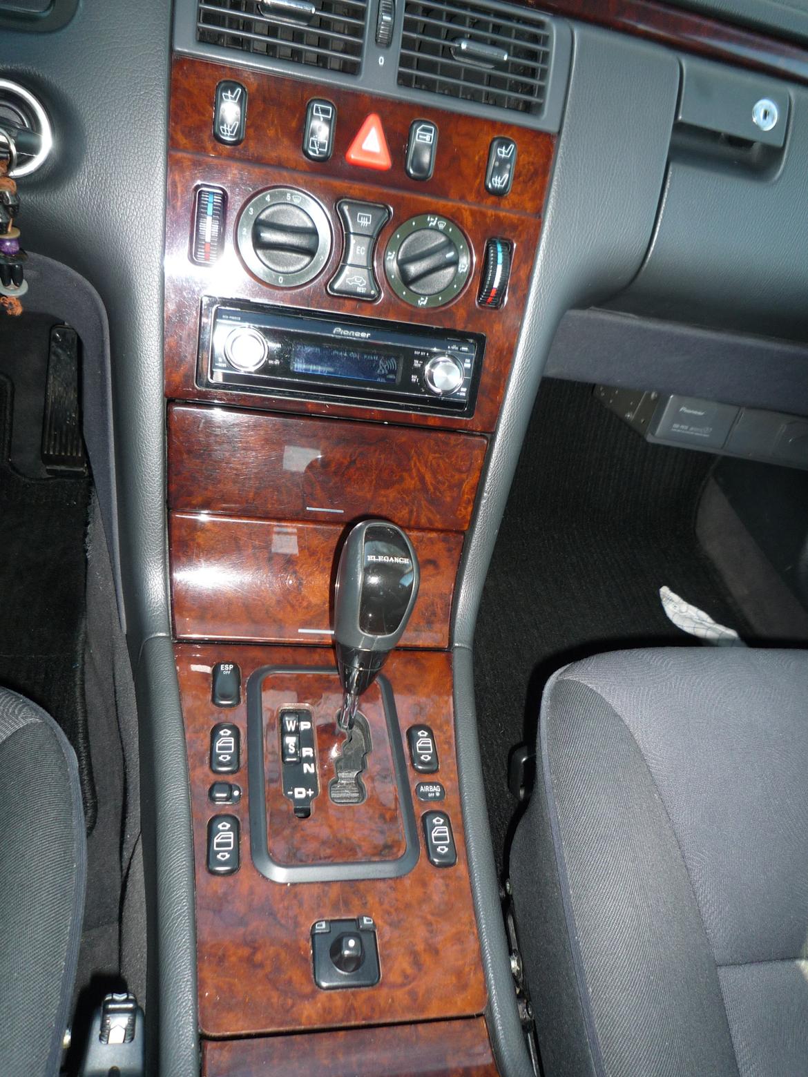 Mercedes Benz E 270 CDI Aut. Elegance stationcar. SOLGT. billede 17