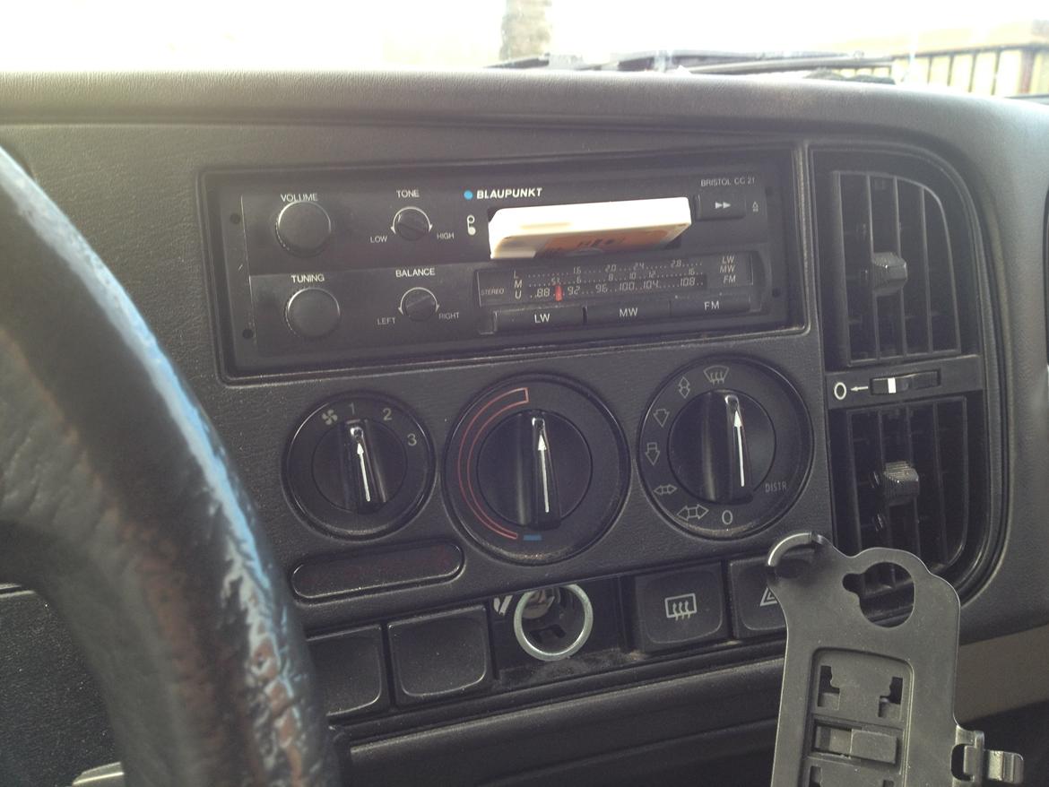 Saab 900i - Det fantastiske cockpit :-) - instant overblik :-) billede 15