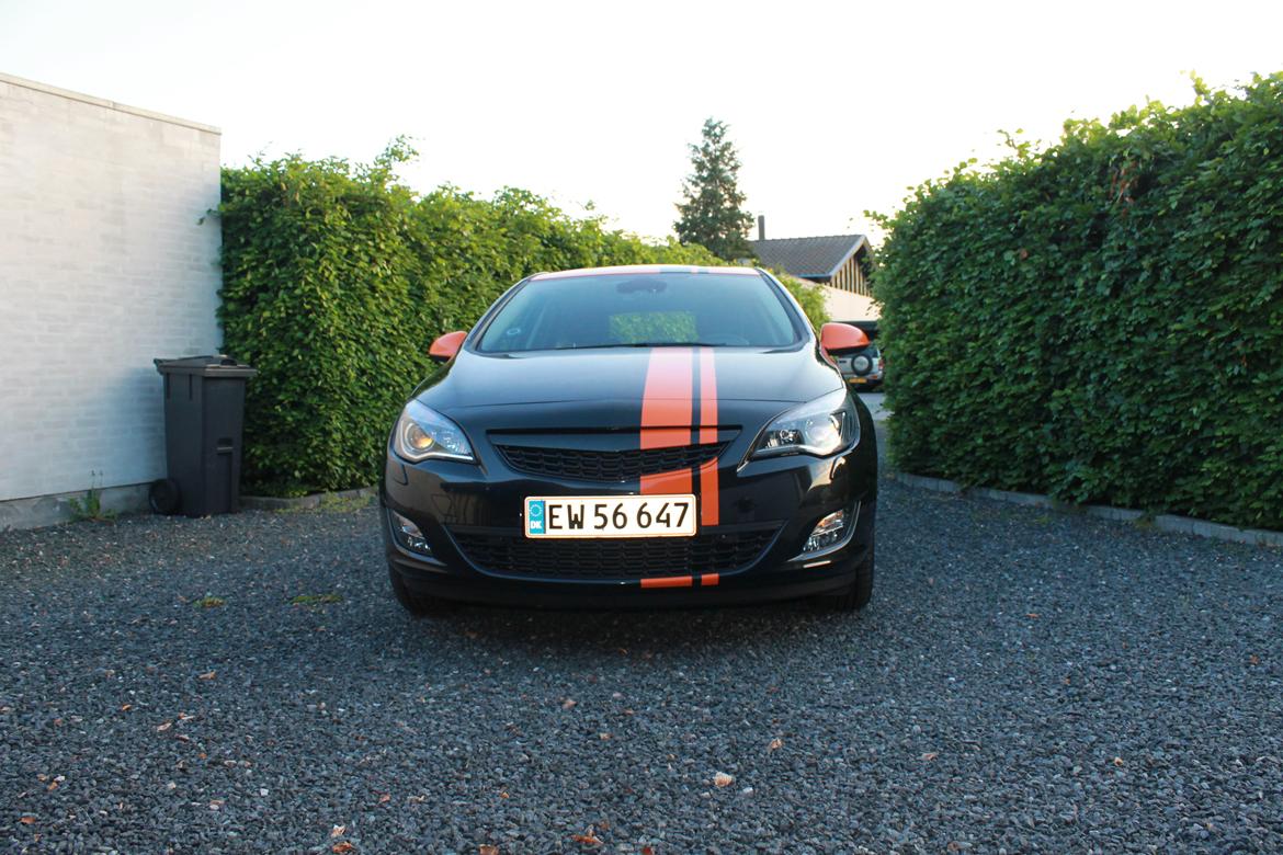 Opel Astra J Sport 5 Dørs billede 1