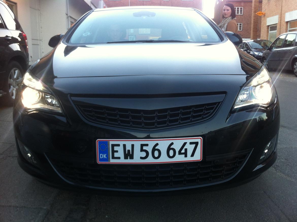 Opel Astra J Sport 5 Dørs billede 2