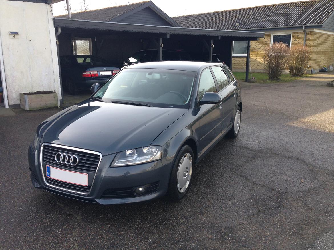 Audi A3 - 1.9TDi Attraction Sportback billede 2