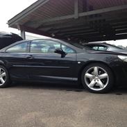 Peugeot 407 coupe