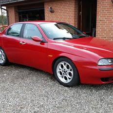 Alfa Romeo 156