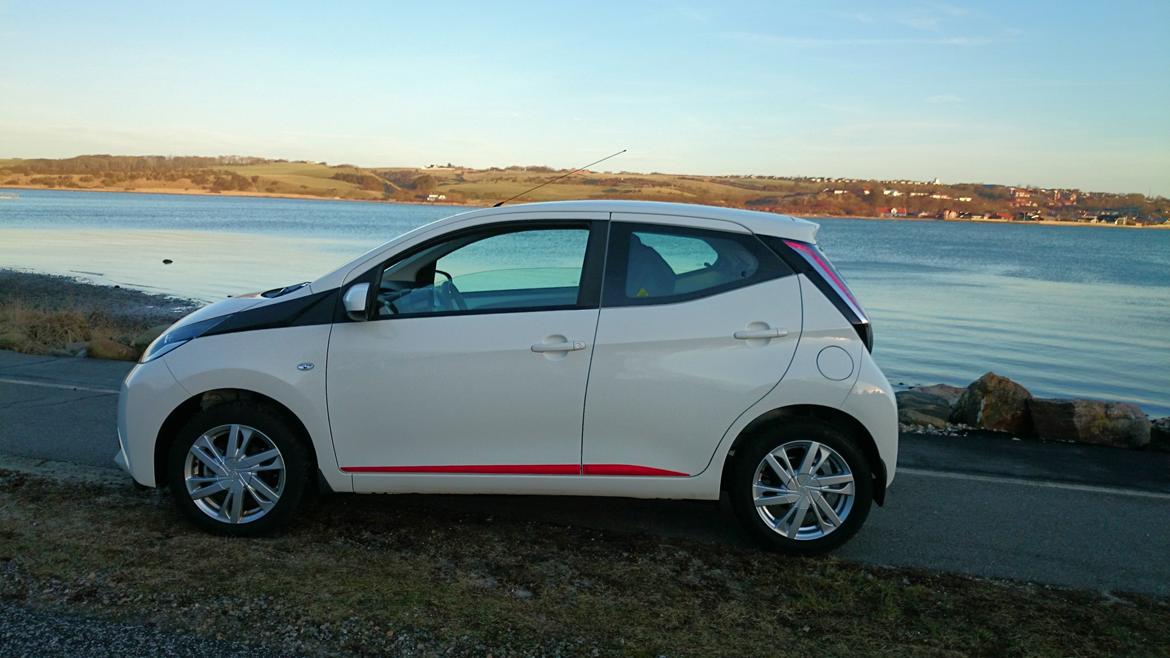 Toyota Aygo x-press VVT-i *Solgt* billede 8