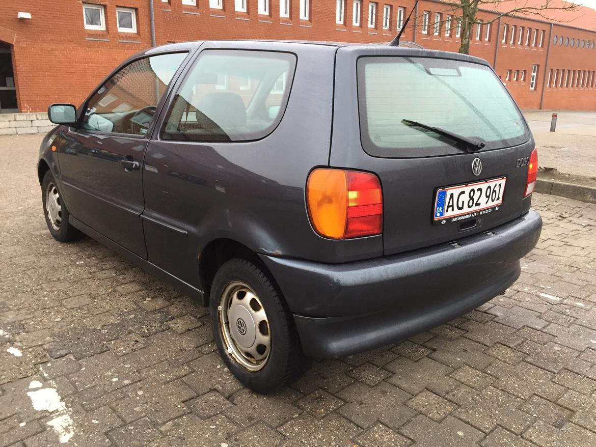 VW Polo 1,6 *Solgt* billede 1