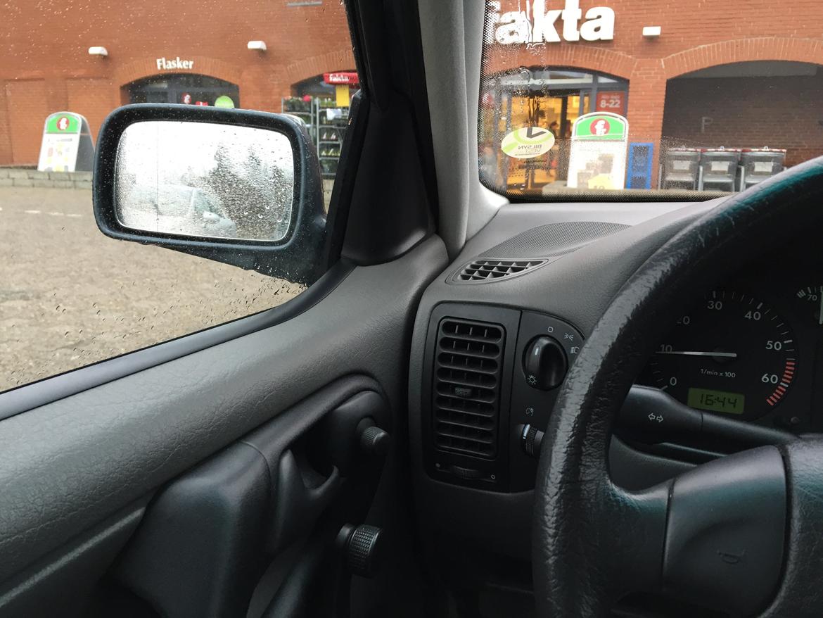 VW Polo 1,6 *Solgt* billede 12