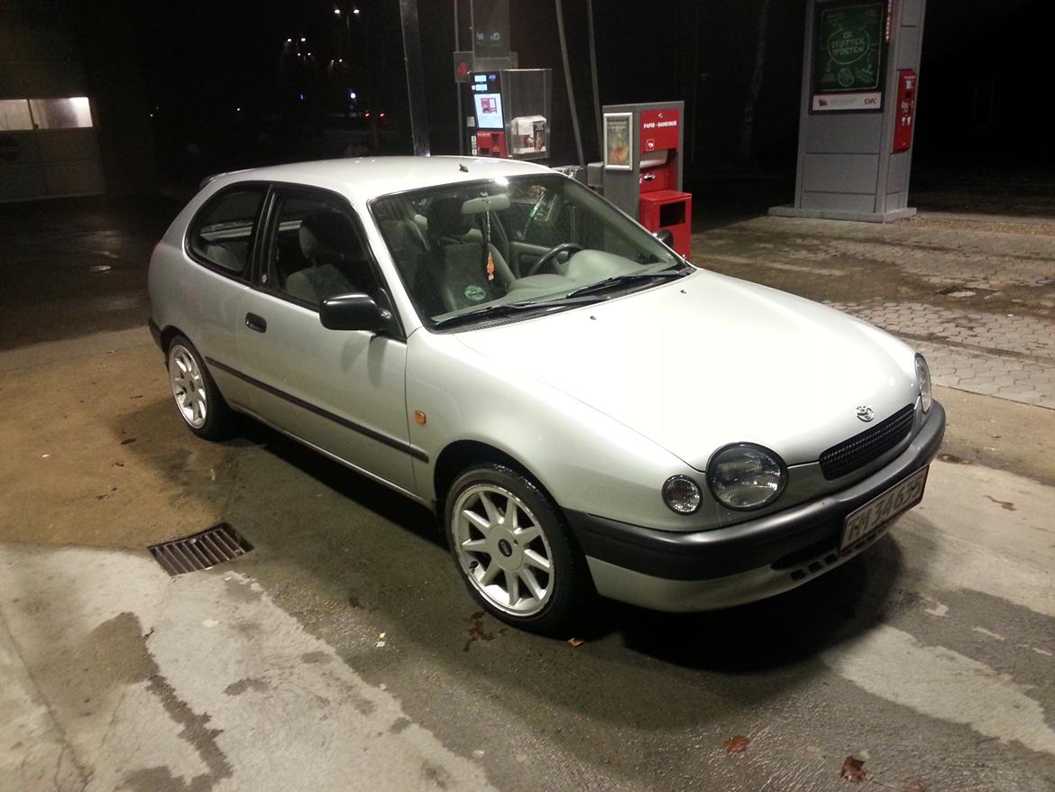 Toyota Corolla E11 billede 9