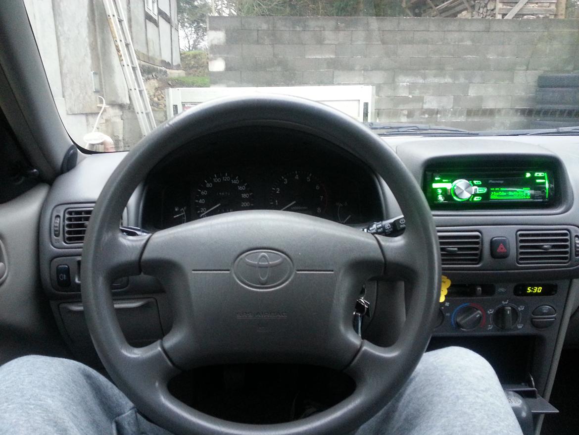 Toyota Corolla E11 billede 14