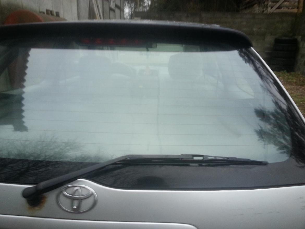 Toyota Corolla E11 - Bagrudeviskeren er lagt ned billede 22