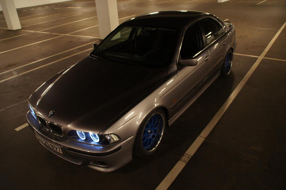 BMW E39 523i billede 1
