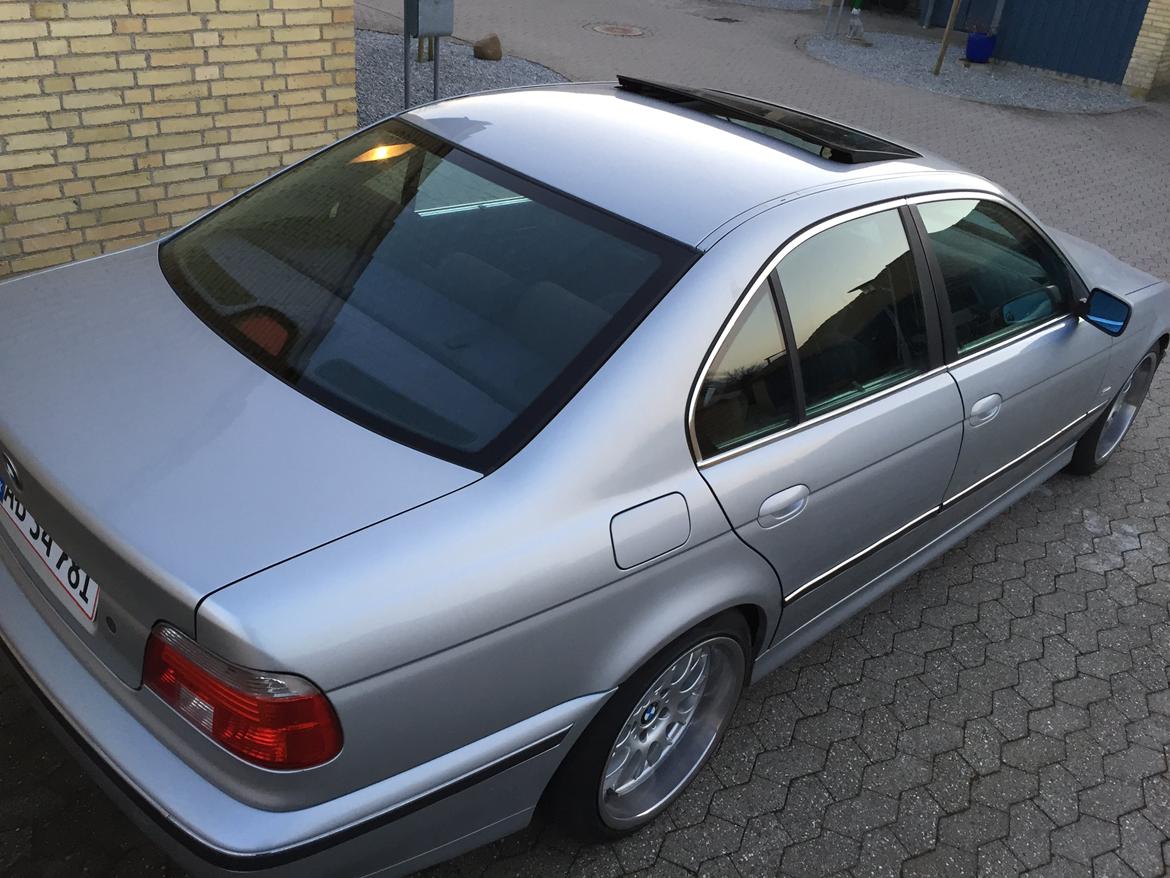 BMW 523i / SOLGT billede 3