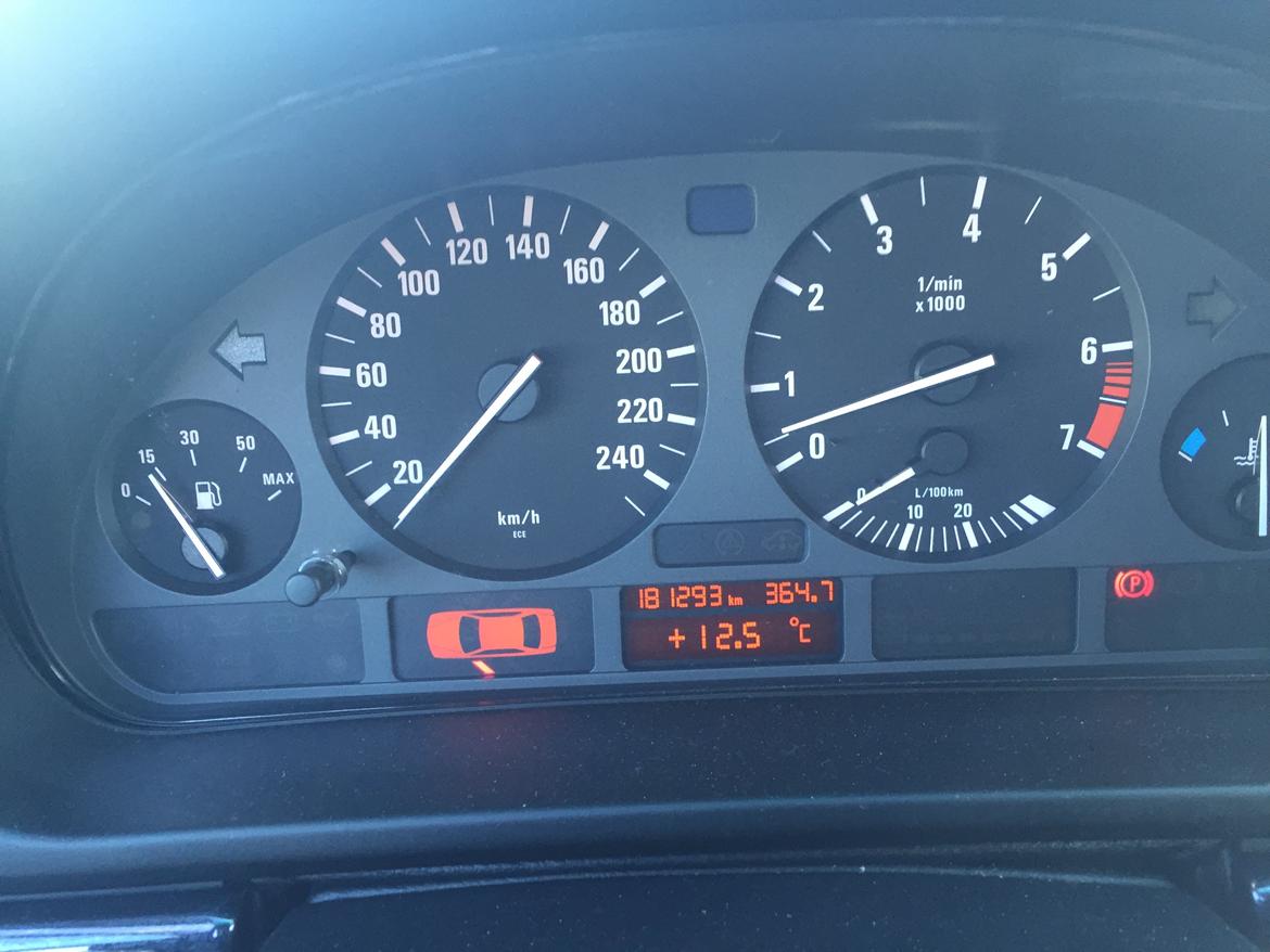 BMW 523i / SOLGT billede 9