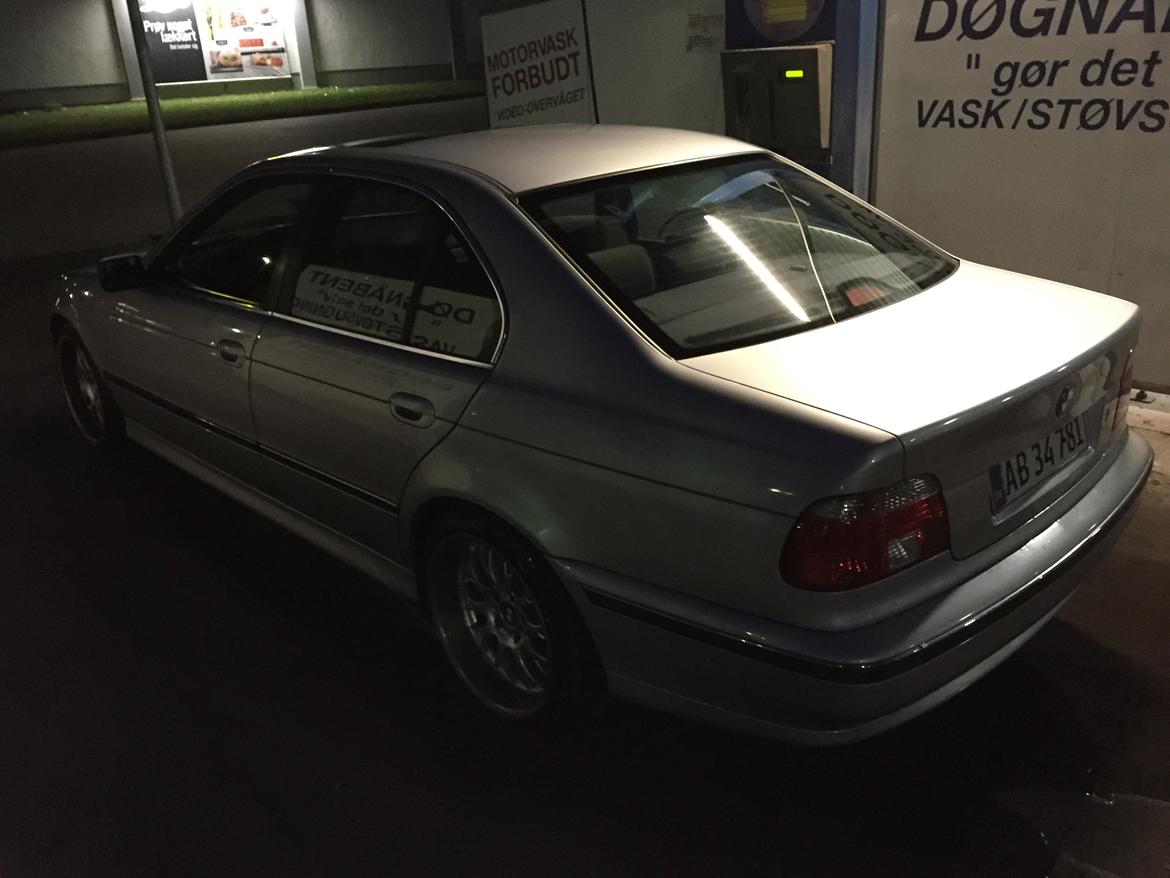 BMW 523i / SOLGT billede 15