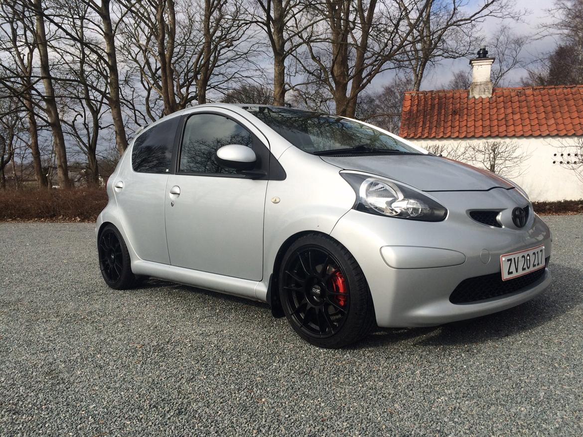 Toyota Aygo Black silver billede 1