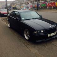 BMW 325 e36