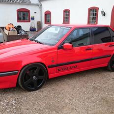 Volvo 850 T5 R-Design -Red Diamond- -(SOLGT)-