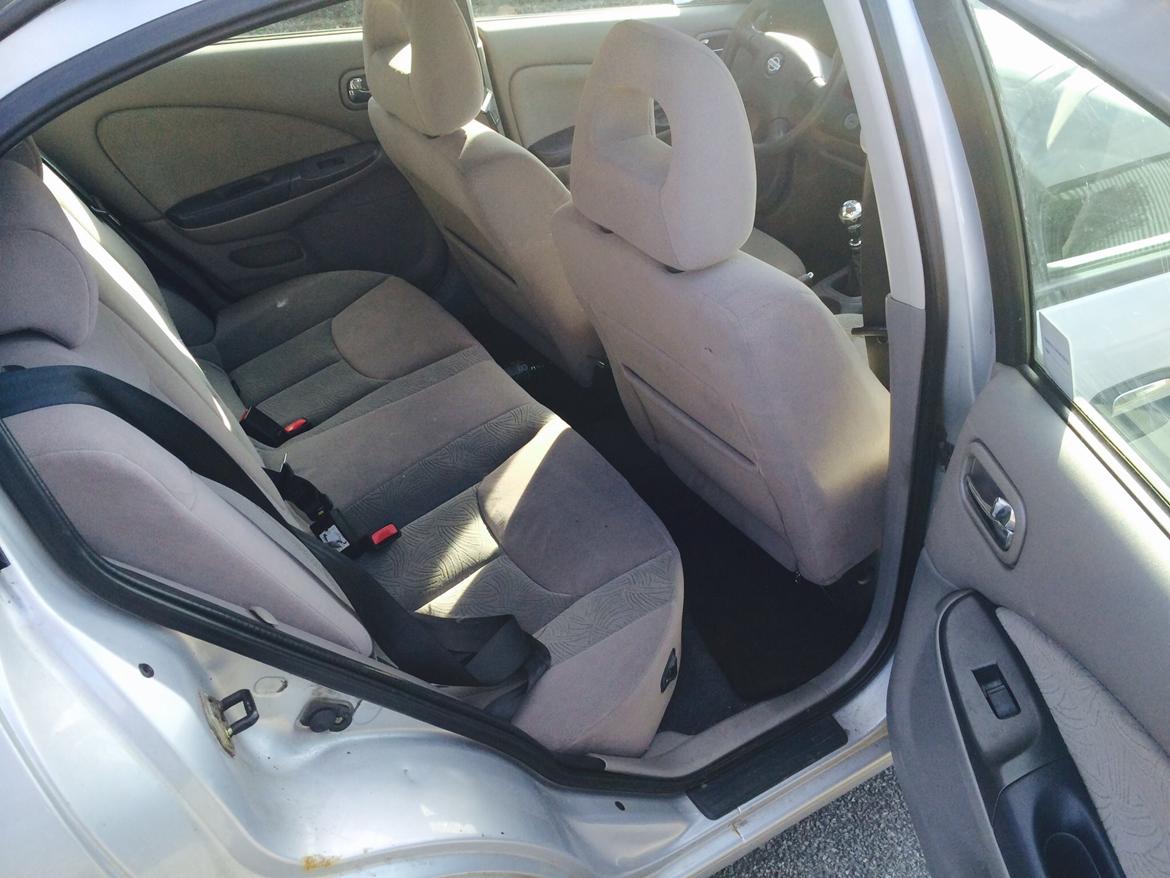 Nissan Almera Comfort  med TwinCam ( Tidl Bil ) billede 17