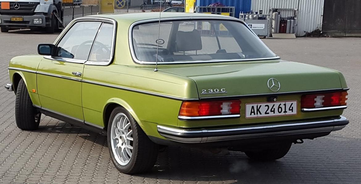 Mercedes Benz w123 230c billede 17