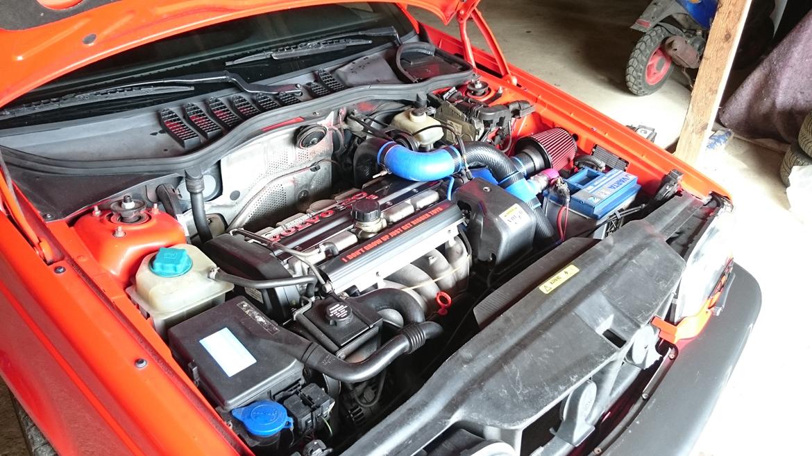 Volvo 850 T5 R-Design -Red Diamond- -(SOLGT)- billede 2