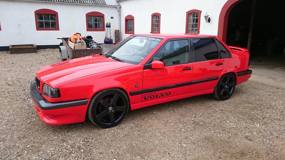 Volvo 850 T5 R-Design -Red Diamond- -(SOLGT)- billede 1