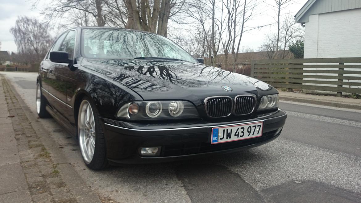 BMW E39 523i billede 1