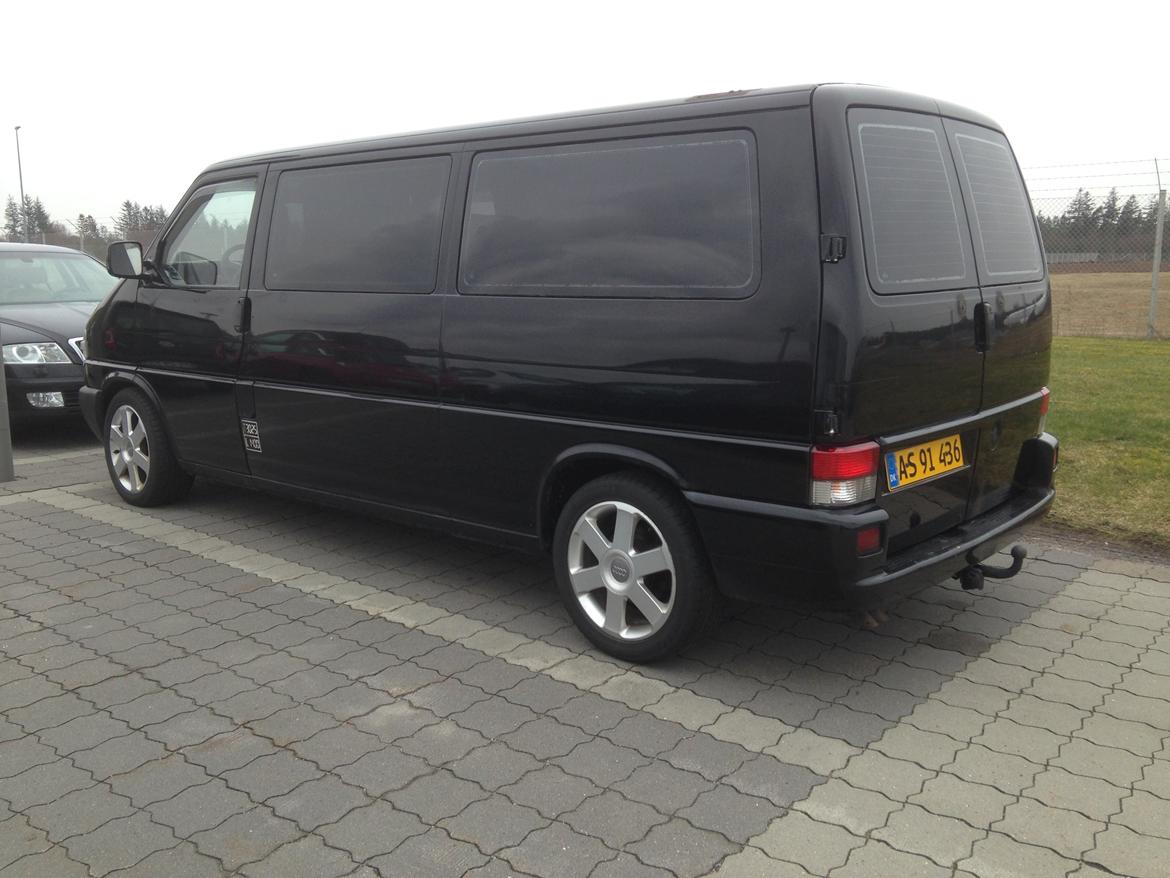 VW Transporter 2.5 TDI T4 billede 2