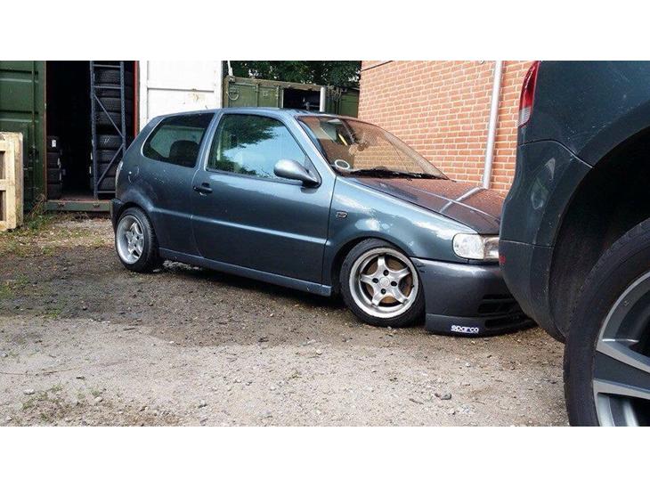 {{currentPhoto.altText}} billede {{currentPhoto.number}}