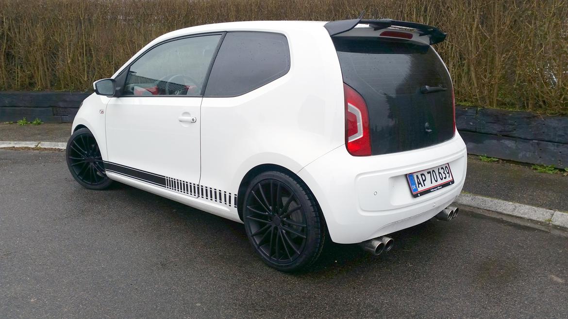 VW High UP! - 100 % færdig, nu med sort hækspoiler og 17" billede 3