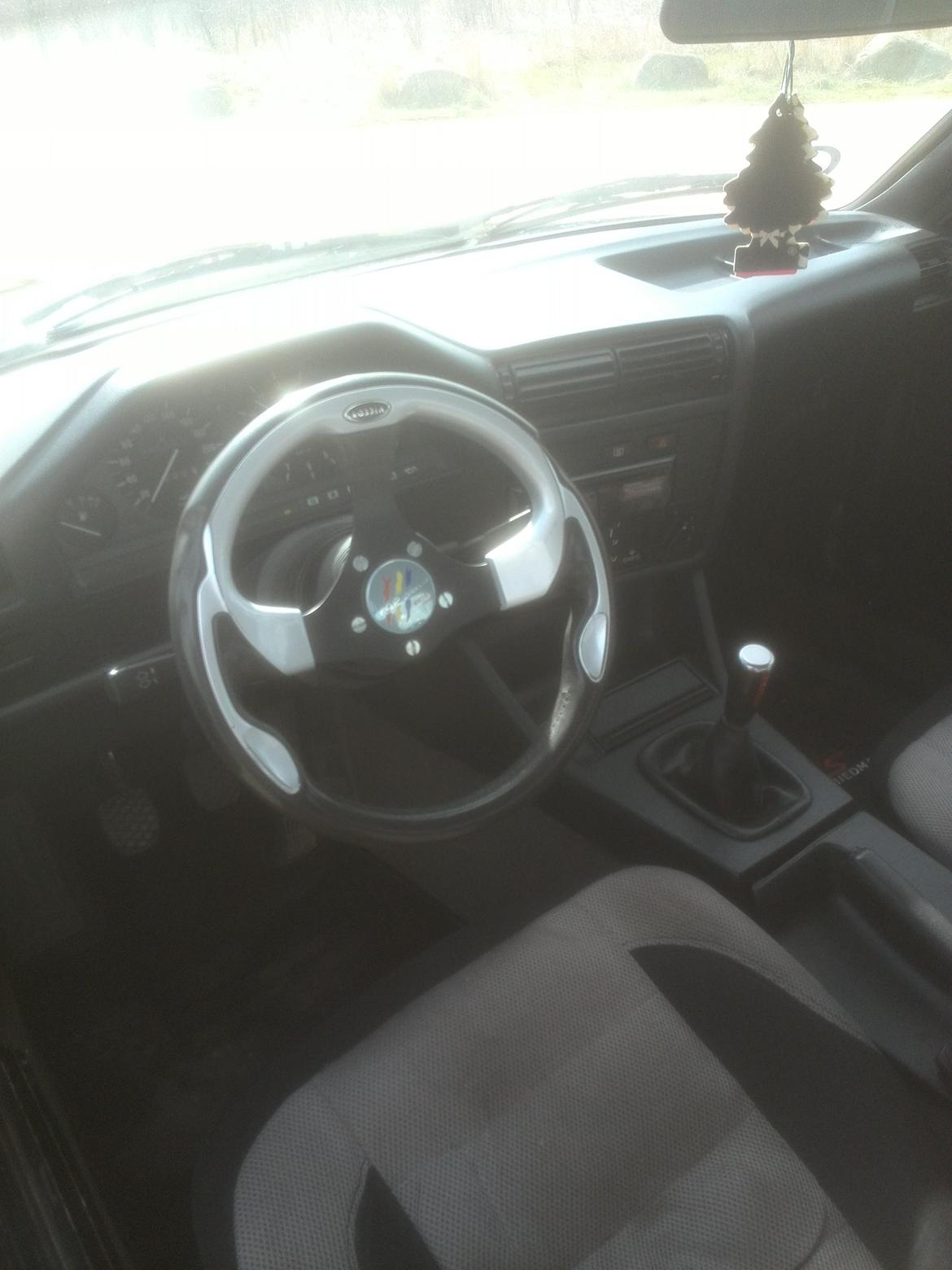 BMW e30 316i billede 5