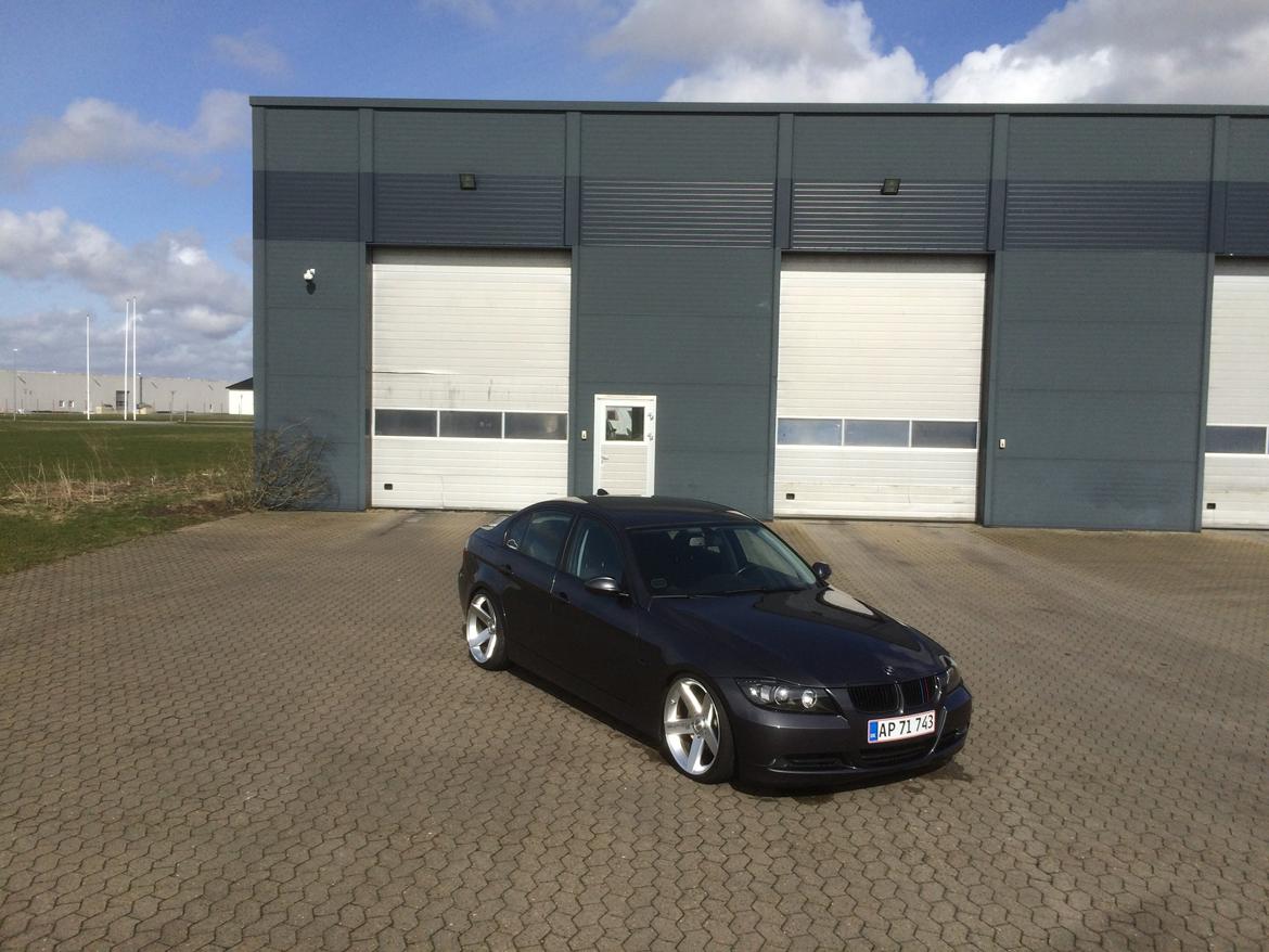 BMW 320i e90 billede 21