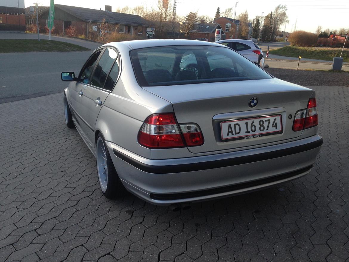 BMW 320i billede 10